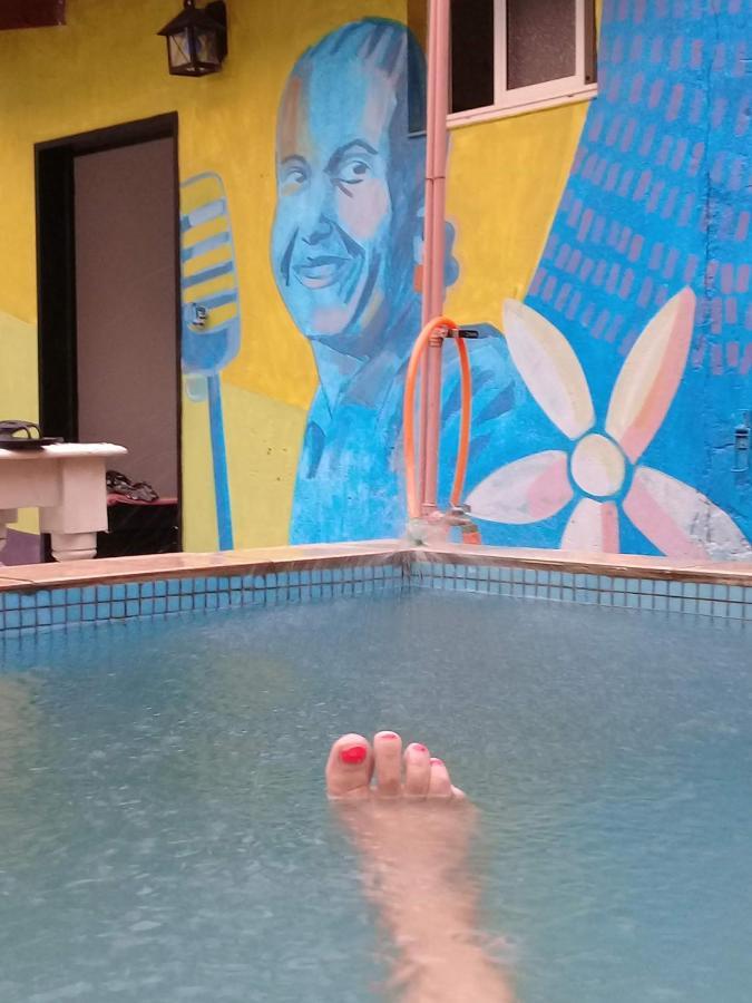 La Casa De Los Murales Avellaneda  Luaran gambar