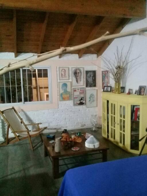 La Casa De Los Murales Avellaneda  Luaran gambar